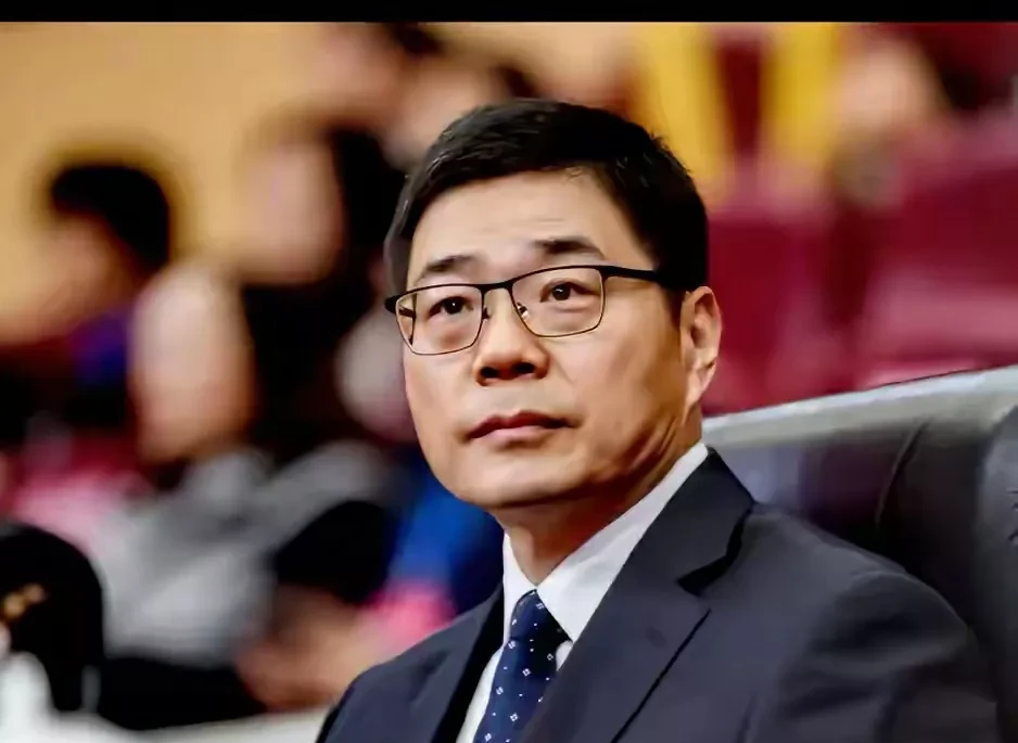 包含毕尔巴鄂竞技冲刺阶段更衣室发声，志在CBA季后赛名次提升，管理层满意，纪律约束更严格的词条